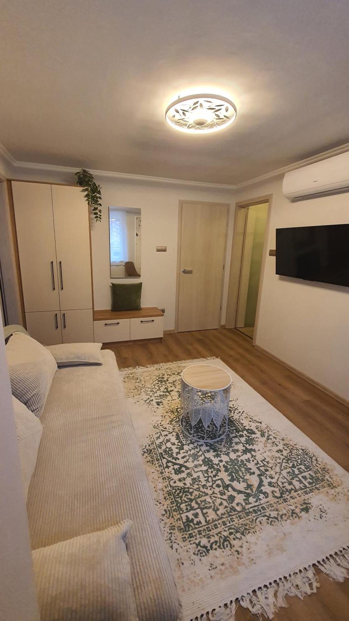 Mi Casa Plantas Apartment Mosonmagyarovar Bagian luar foto